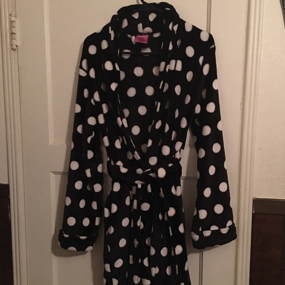 Body Candy Robe - **Like New**
